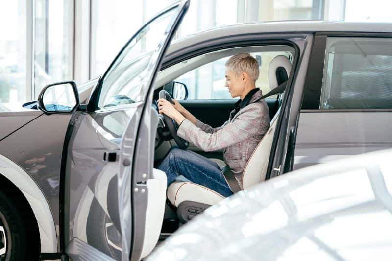 Electric car insurance benefits for vehicle owners.